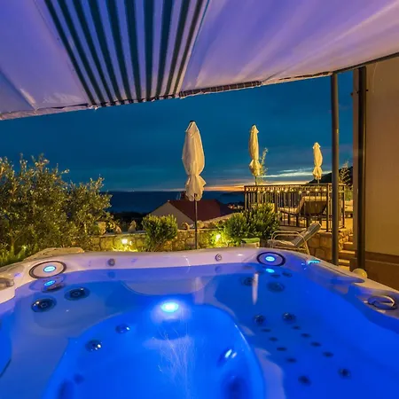 Semesterbostad Stunning Home In Miholascica Miholascica