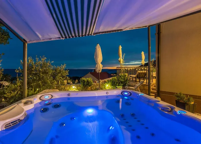 Semesterbostad Stunning Home In Miholascica Miholascica