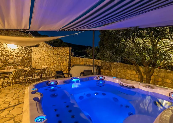 Stunning Home In Miholascica Semesterbostad *