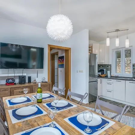Lovely Home In Miholascica *